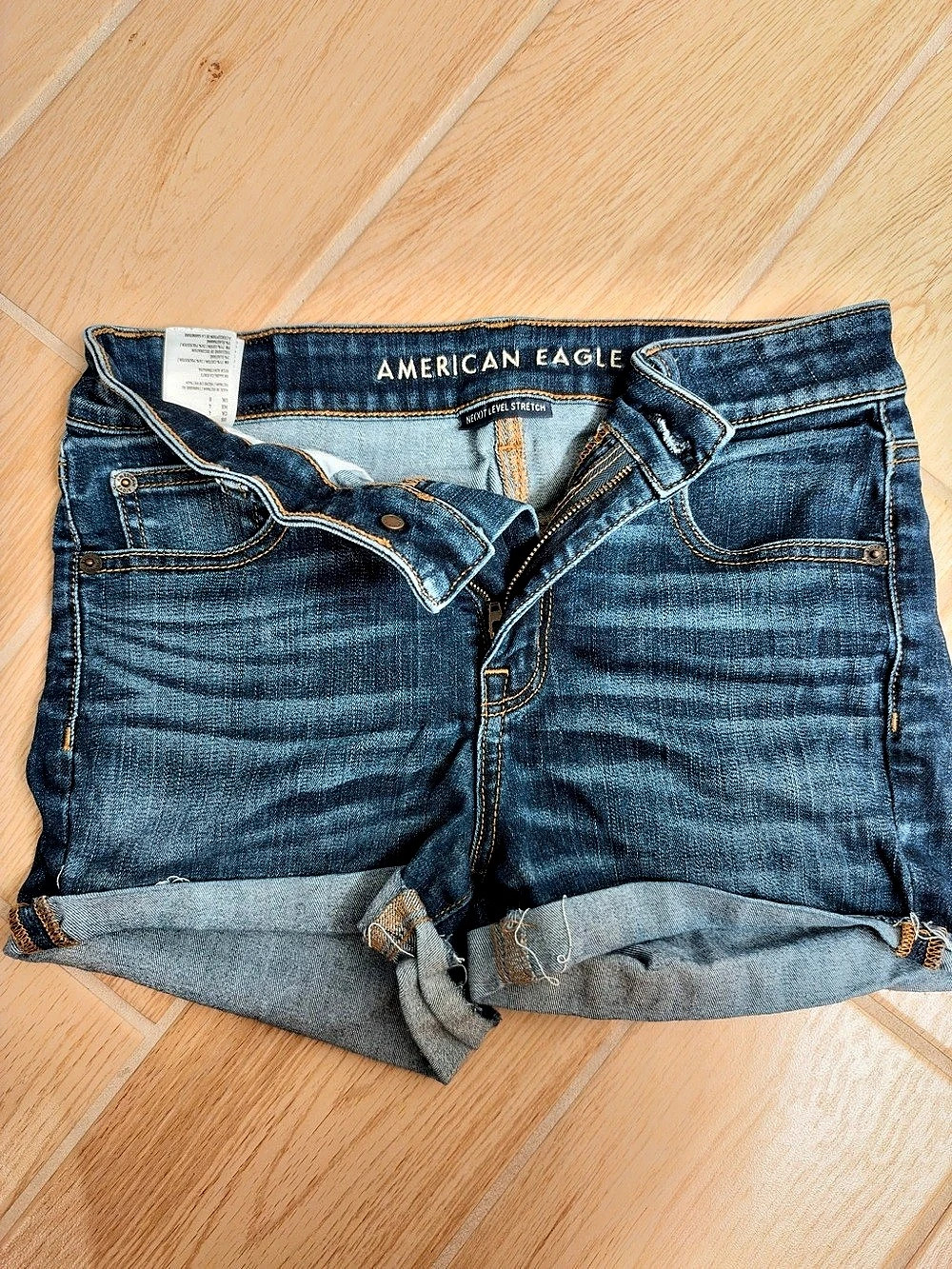 American Eagle Outfitters Next Level Stretch Denim Roll Short Size 4